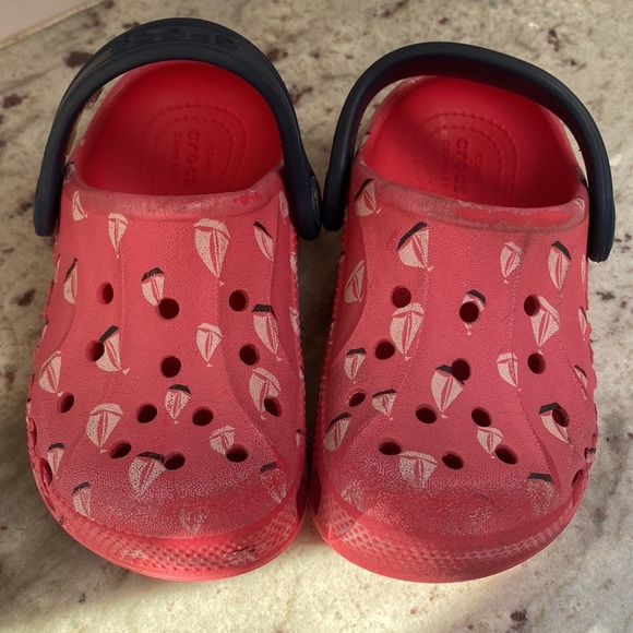 Crocs toddler girl size 9 
Good condition - Picture 4 of 7